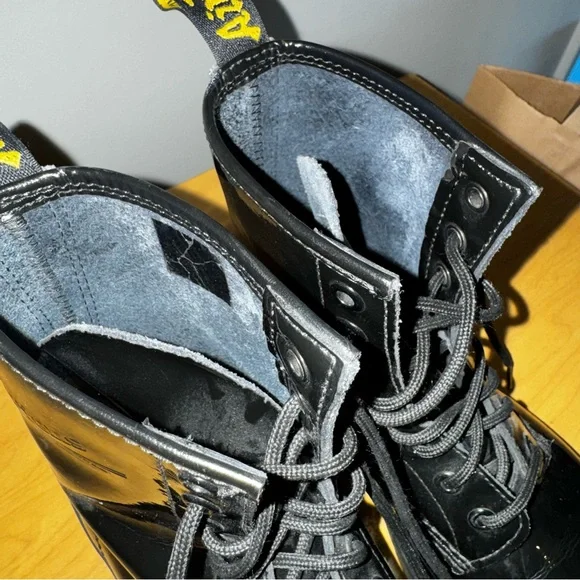 1460 Glossy Black Dr. Martens- Size US 8 - Picture 11 of 13